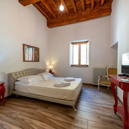 Residenza Santa Croce *